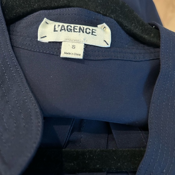 L’Agence Bianca Band Collar Silk Blouse in Navy Blue.   Women’s Small - Picture 6 of 8